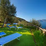 De Vivo Realty - Villa Blue Skyline Villa *