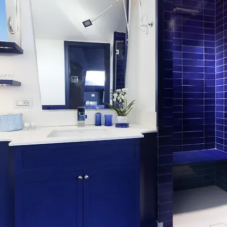 Blue Skyline Villa *