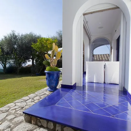 Blue Skyline Villa